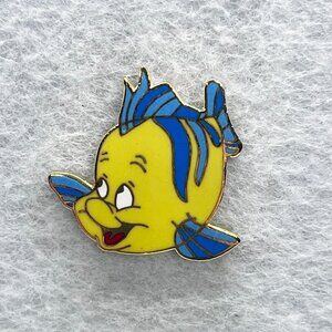 🔮 5/$25 Disney Little Mermaid Flounder Pin‎